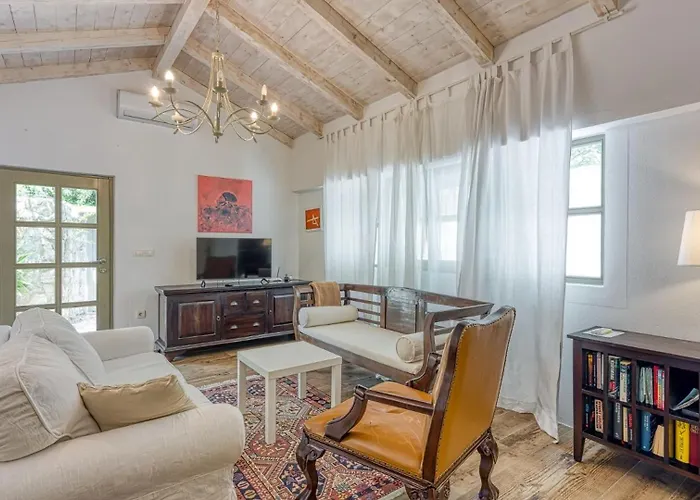 Menta 2 By Guide Villa *