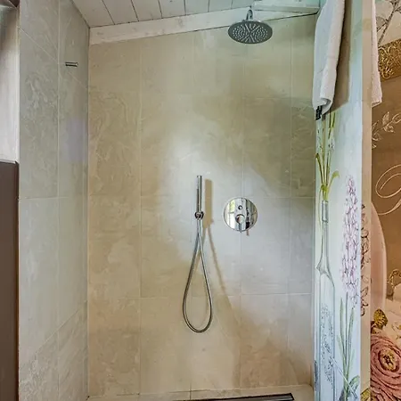 Menta 2 By Guide Villa Bajčići